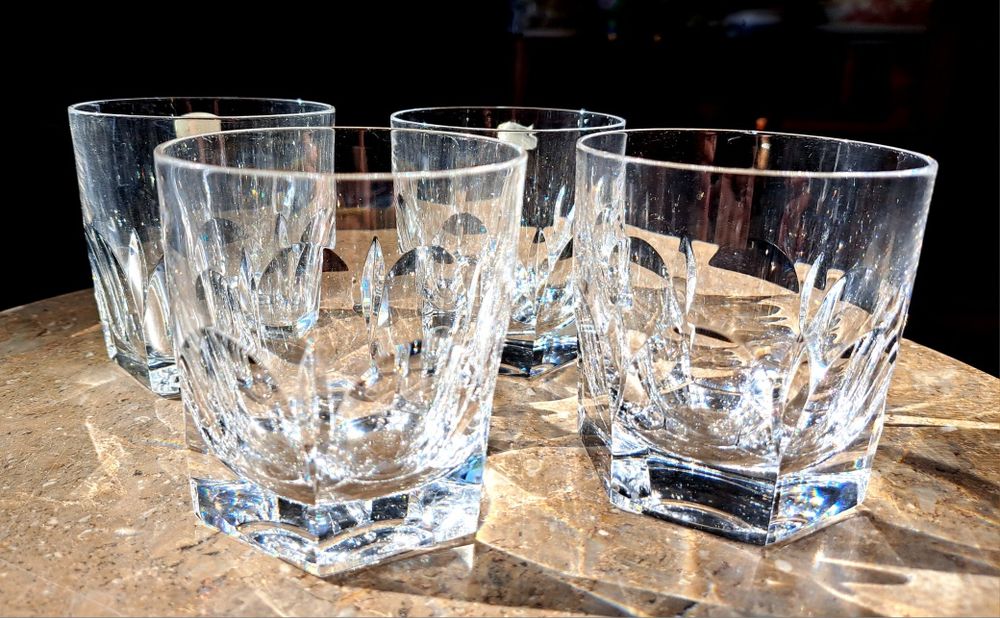 Quatro copos de cristal Atlântis