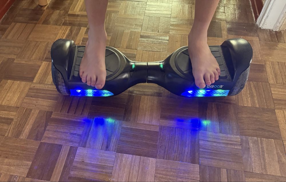 Hoverboard praticamente novo troco por trotinete eletrica