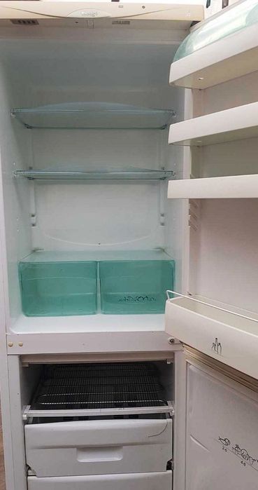 Продам холодильник б/у 5000грн