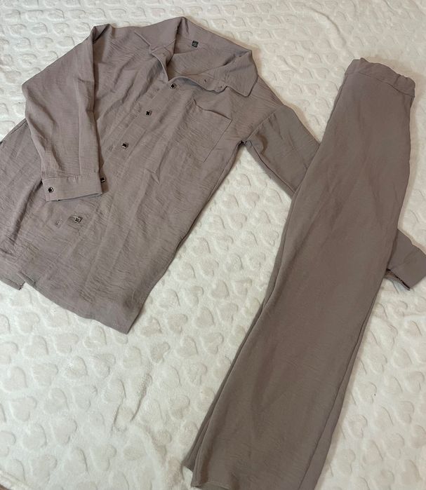 Бежевий комплект (сорочка + штани)