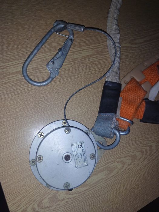 Обмін. Страхівка для висотних робіт