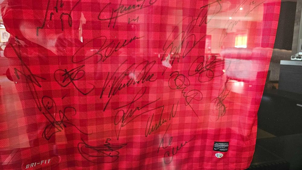 Camisola oficial principal do clube de futebol inglês Manchester United Football Club 2012/2013