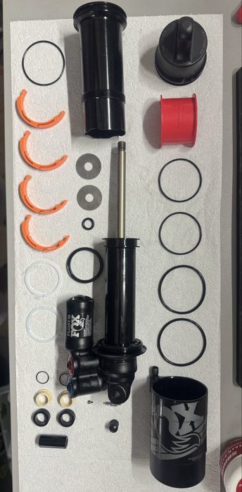 YT Tues CF1 2019r. Carbon.