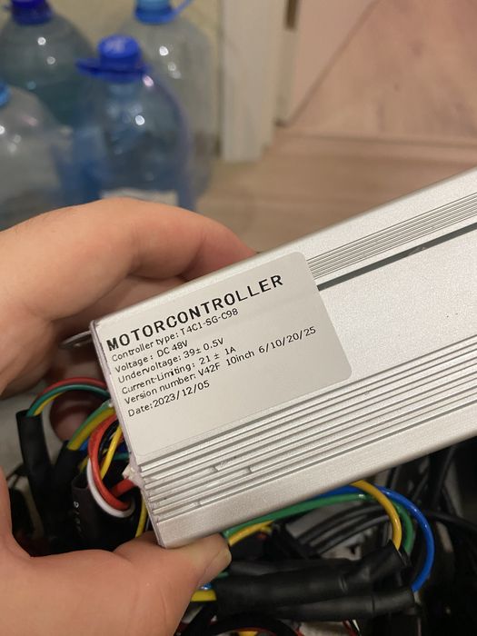 электросамокат tecros t4pro на запчасти либо целиком