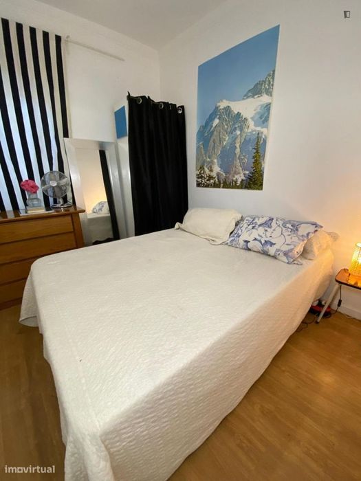 Quarto - localizado em Lumiar Lisbon
