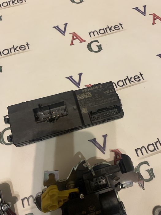 Електропривід багажника для Audi A6 C8