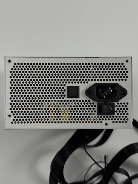 Блок живлення Enermax MarbleBron RGB 850W White (EMB850EWT-W-RGB)