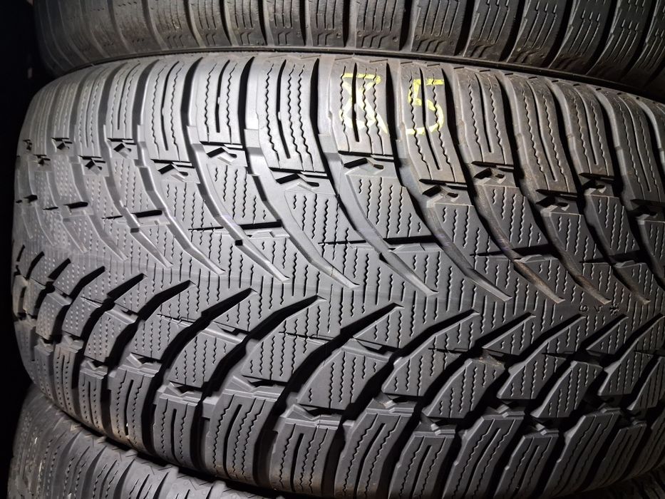 255/45 19 Nokian WR SUV 4