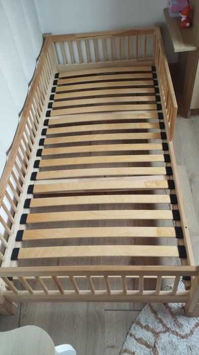 ŁÓŻKO dziecięce 90x200 + materac 80x190jak nowe