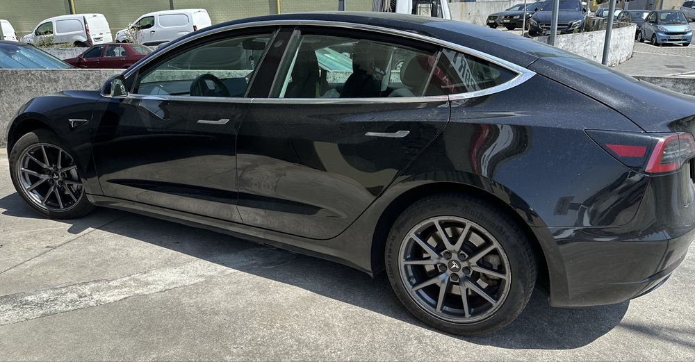 Tesla Model 3 SR+ - Oportunidade