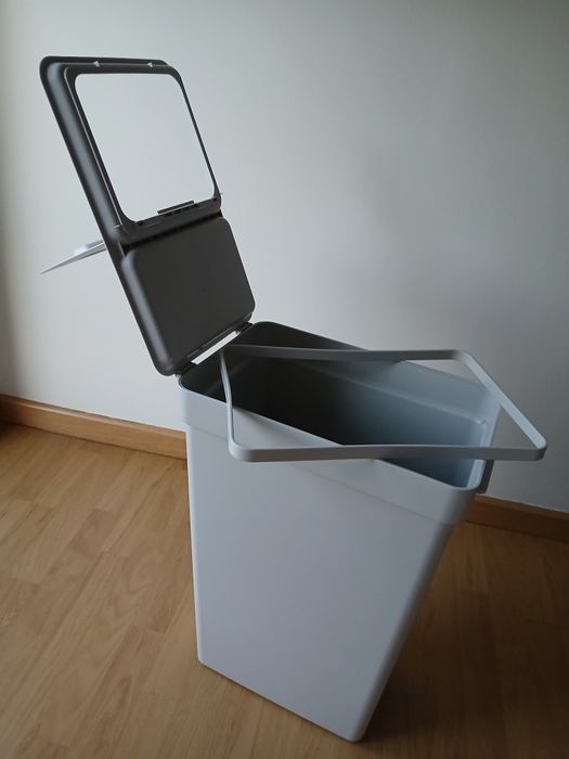 Caixote com tampa IKEA