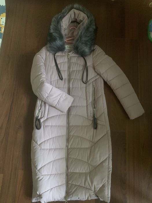 Жіноче зимове пальто, пуховик