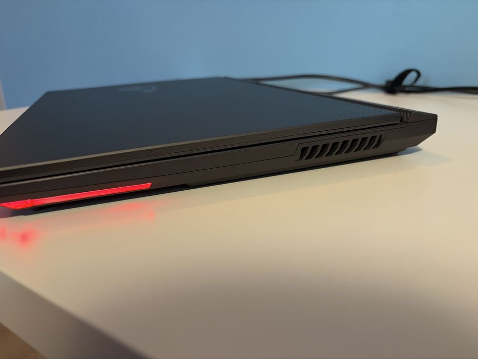 Gamingowy ASUS ROG Strix G713PI–Ryzen 9/16GB RAM/1TB SSD/RTX 4070 8GB