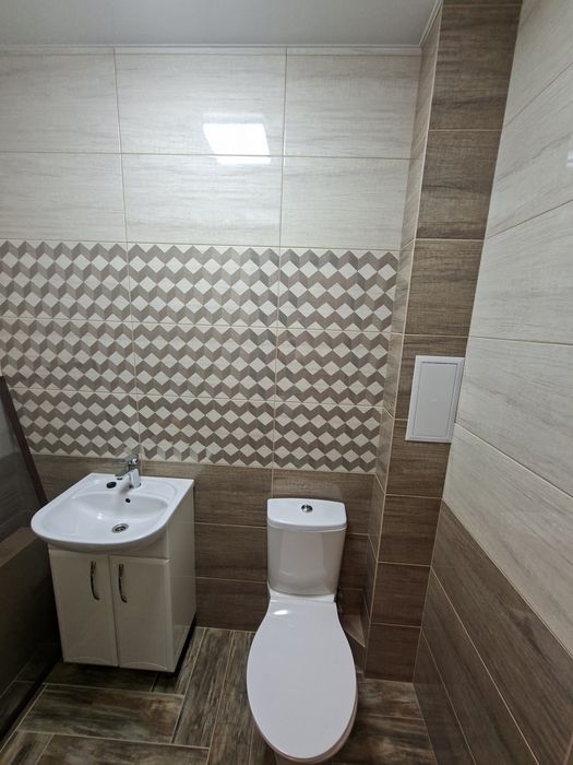 Продам трикімнатну"сталінку"