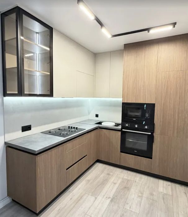Продаж 2к квартири 58 кв. м на вул. Київська