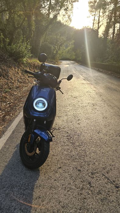 Moto Eletrica Niu como nova