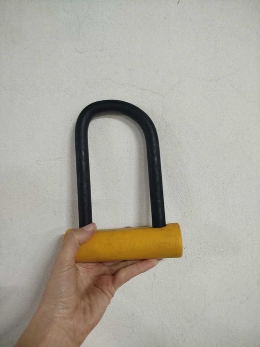 Cadeados resistentes para bicicleta da Decathlon