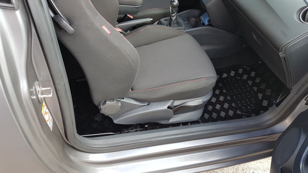 Seat Ibiza 6J 1.9 105cv