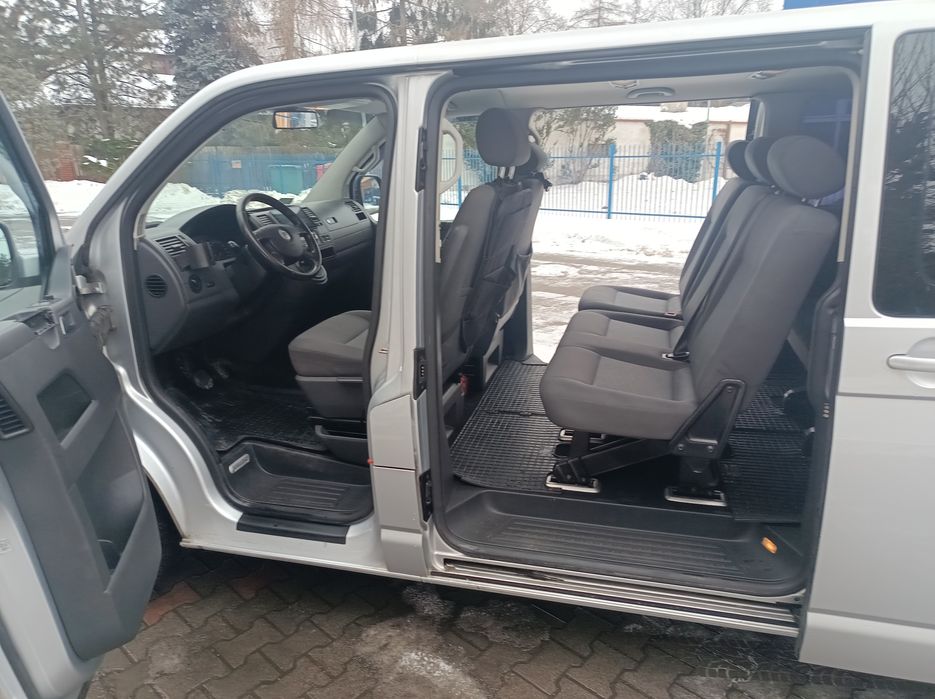 Volkswagen T5 Caravelle, 2008, 2.5 TDI 174 KM, 4Motion
Auto w bardzo d