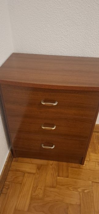 Comoda e 2 mesas de cabeceira
