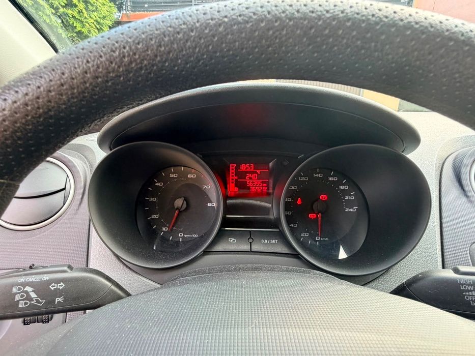 SEAT IBIZA 2012 1,4 benzyna