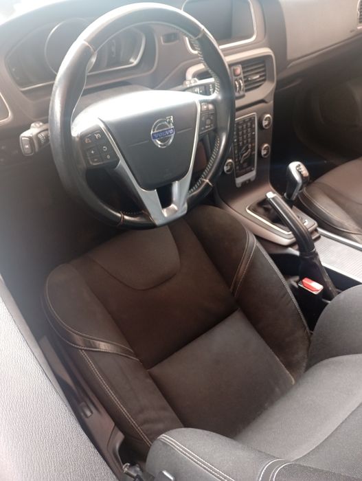 Volvo V40 momentum