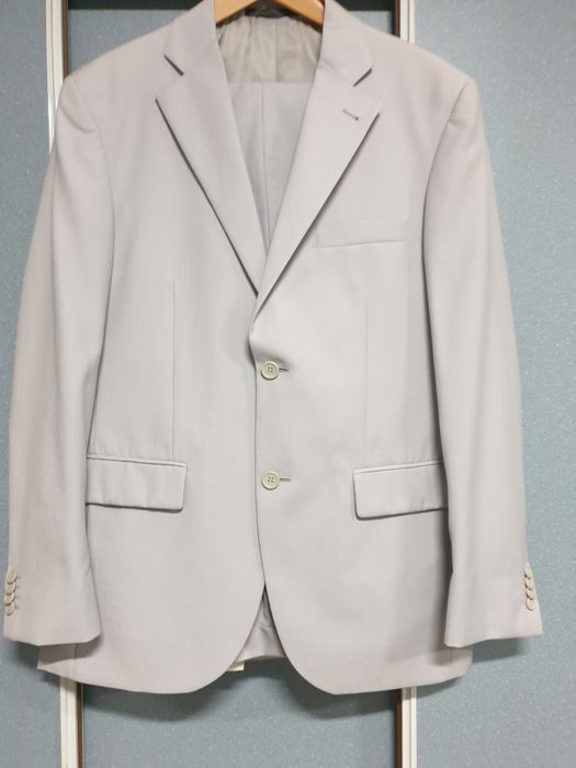 Продам фірмові класичні костюми відомих брендів оригінал Італія