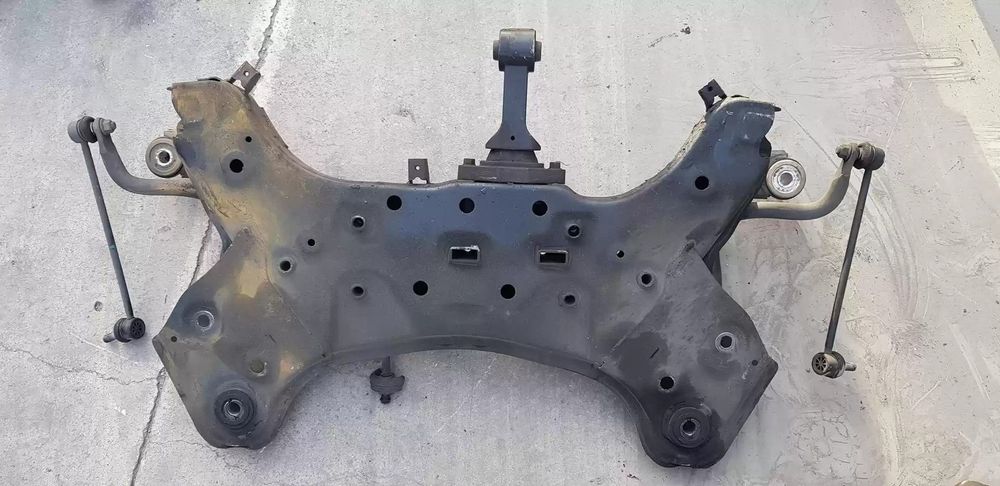 CHARRIOT FRONTAL KIA CARENS IV 2017 -62405A4650