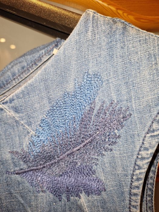 EDC by Esprit kolejna jeansowa sukienka letnia z haftem  rozmiar 42
