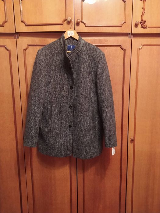 Продам чоловіче пальто 56розмір.