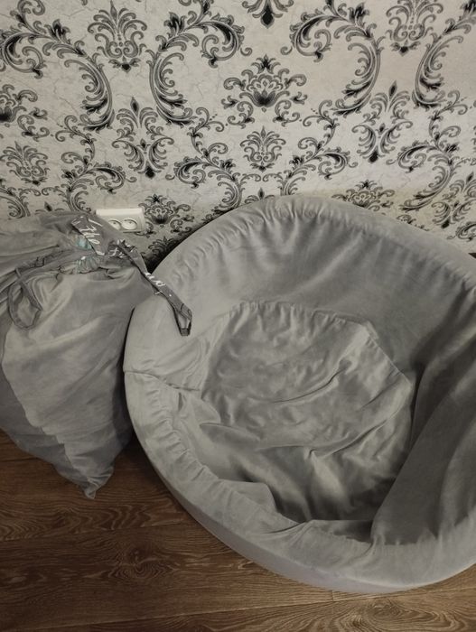 Сухий басейн з кульками