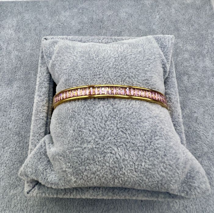 Bracelete Rígida em Aço Inox com Banho Ouro 18k e Zircónias