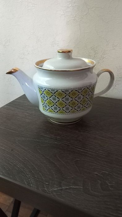 Заварочный чайник от сервиза