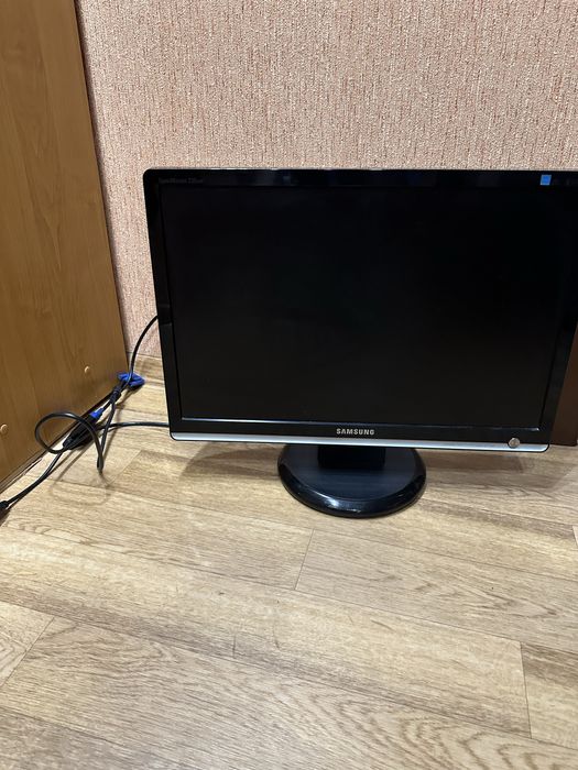 Монитор samsung 226BW