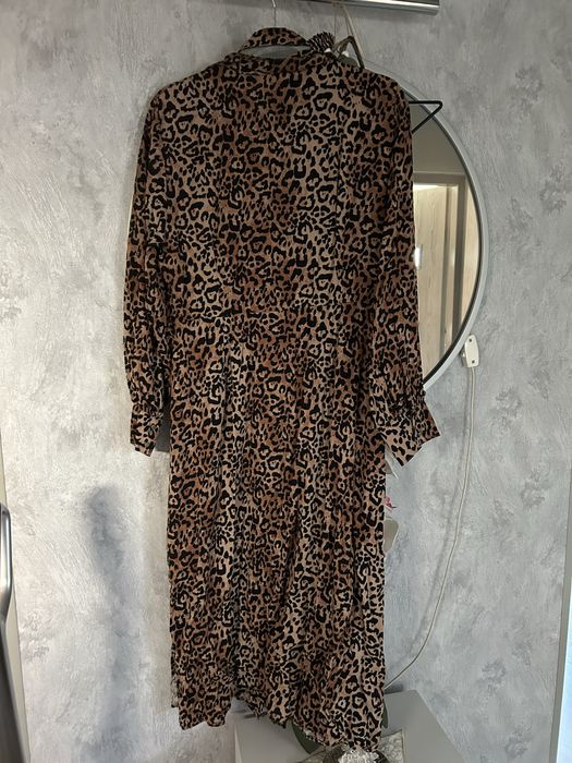 Sukienka maxi w panterkę roz L Reserved