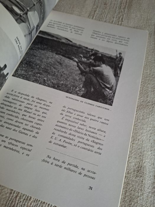 Exemplar da revista Tridente escola naval