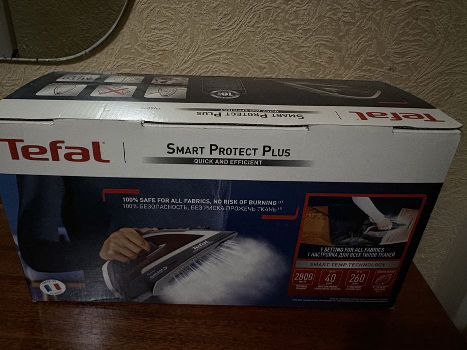 Утюг  Tefal Smart protect plus FV6870E0