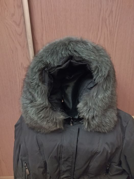 Женский пуховик с капюшоном