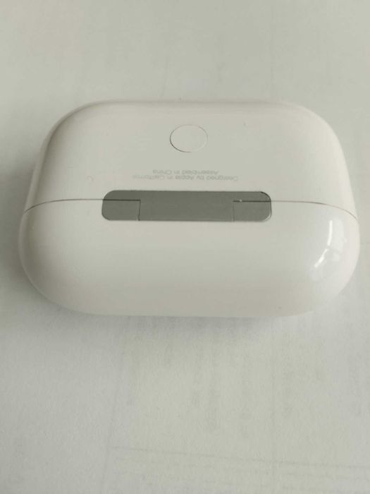 Зарядний футляр MagSafe для AirPods Pro 2-го покоління