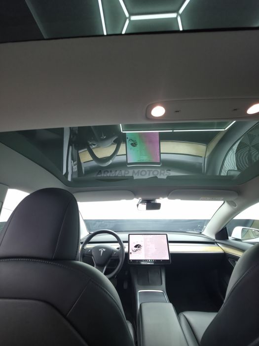 Tesla Model 3 ST. Plus RWD