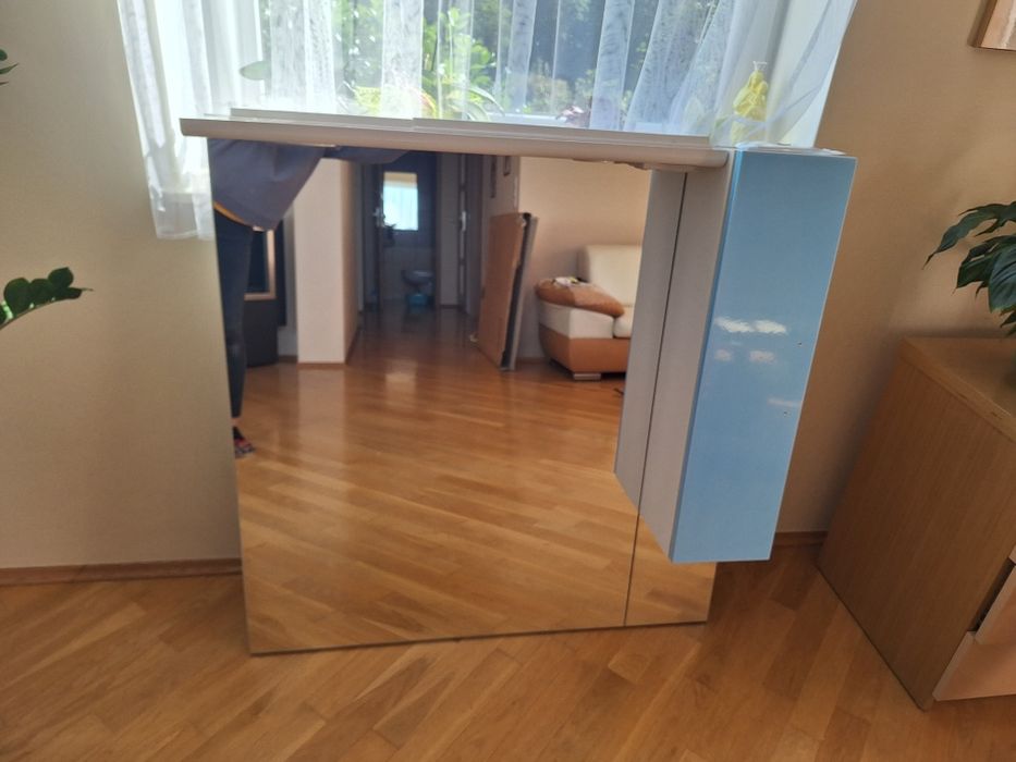 lustro łazienkowe z szafką i oświetleniem, nowe szafka wisząca monia