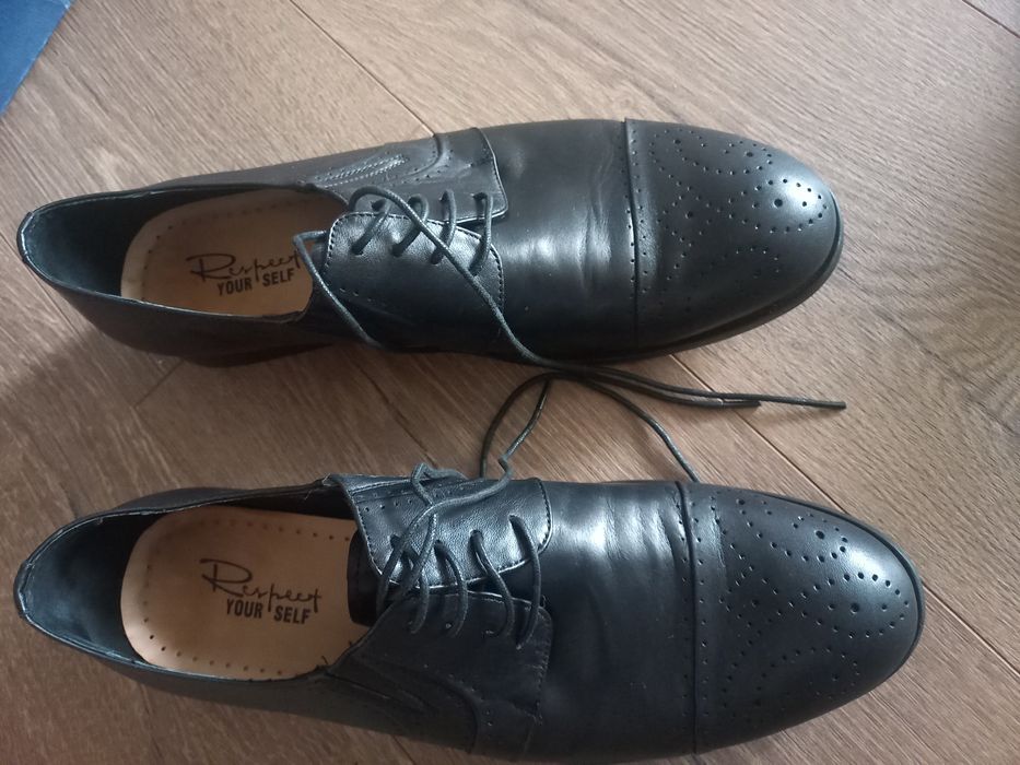 Класичні чоловічі туфлі