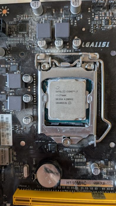 Процесор Intel Core i7-7700k