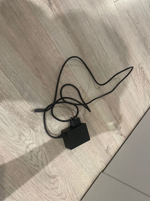 Nintendo switch zestaw.Kontroler+stacja dokująca Nintendo+ ładowarka