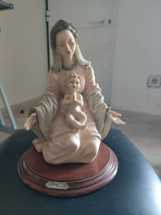 Estatueta  26cm altura