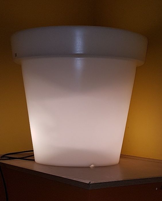 Vaso com Luz, para exterior ou interior