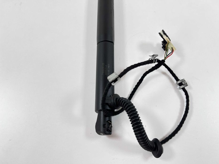 Электро амортизаторы багажника BMW X6 E71 электропривод БМВ Х6 Е71