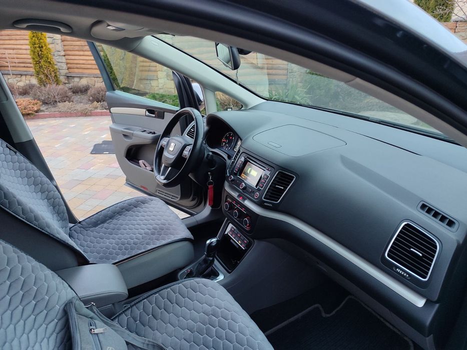 Автомобіль Seat Alhambra