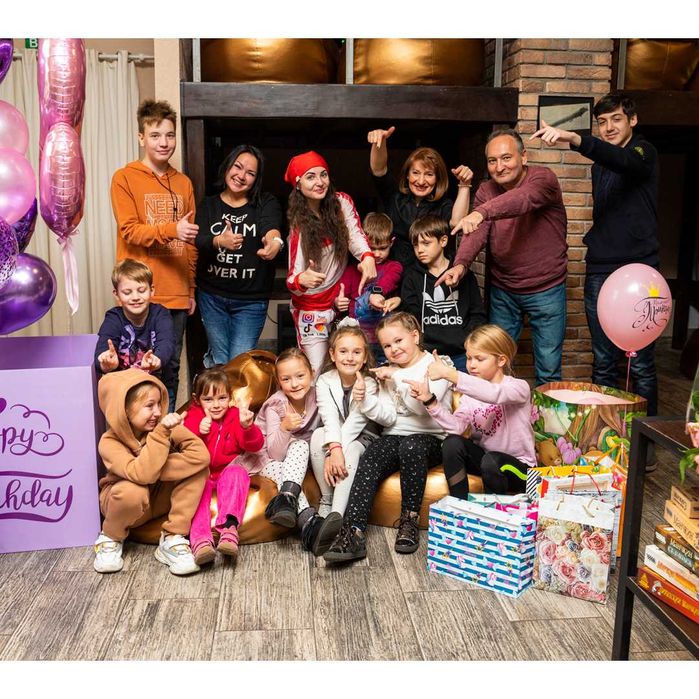 Аніматори, День народження, аквагрим, фотограф, піньята, шоу бульбашок