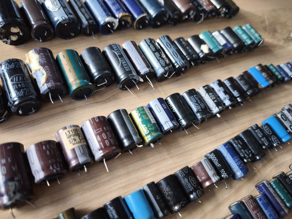 130 szt. Duże kondensatory Rubycon, Panasonic, Sam Young, Taicon i inn